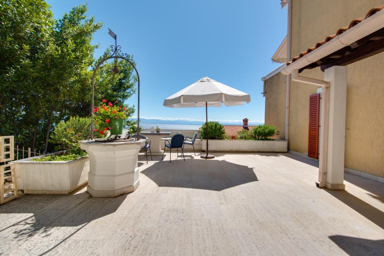 Bellavista Apartment