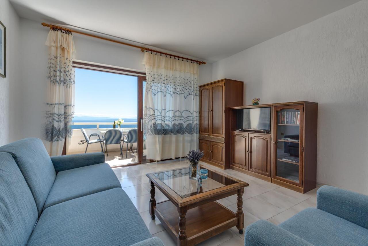 Bellavista Apartment *